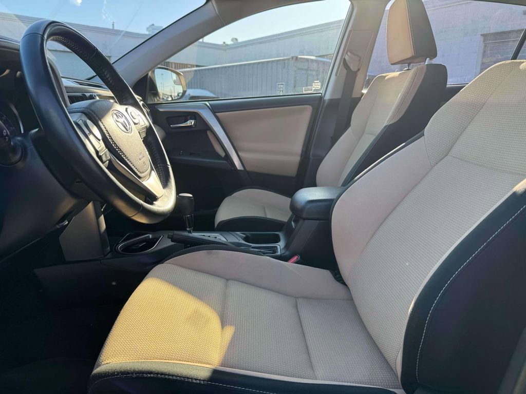 Used 2018 Toyota RAV4 XLE image 13