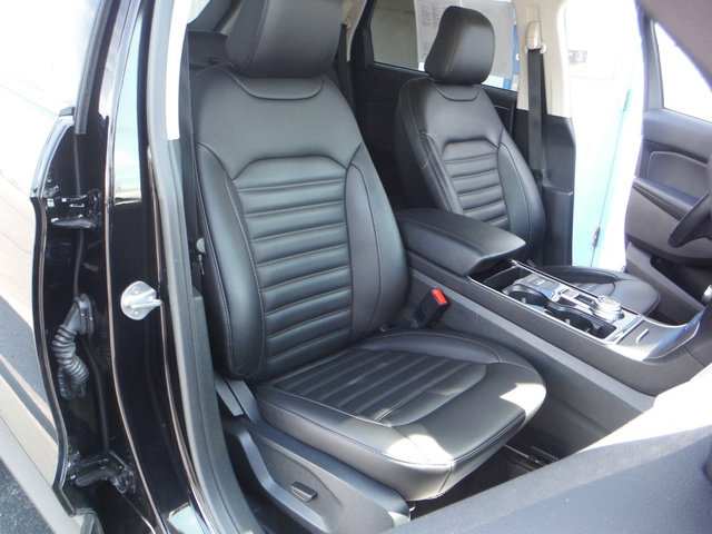 Used 2020 Ford Edge SEL w/ Convenience Package AWD/4WD image 18