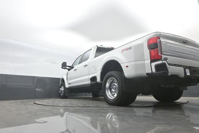 Certified 2024 Ford F450 Platinum w/ FX4 Off-Road Package AWD/4WD image 31