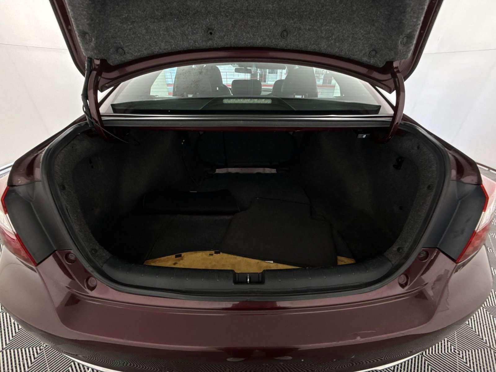 Used 2016 Honda Accord Sport image 24