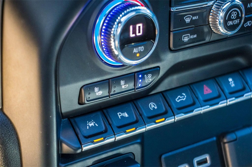 Used 2021 GMC Sierra 1500 AT4 w/ AT4 Value Package image 30