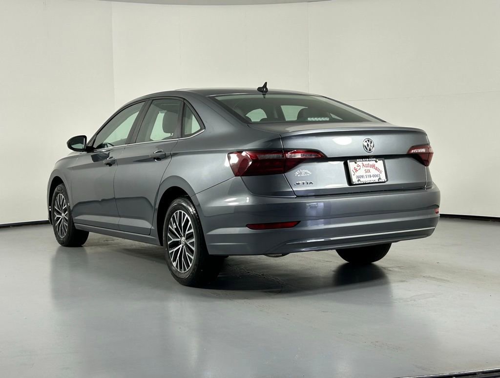 Used 2021 Volkswagen Jetta SE w/ SE Cold Weather Package FWD image 5