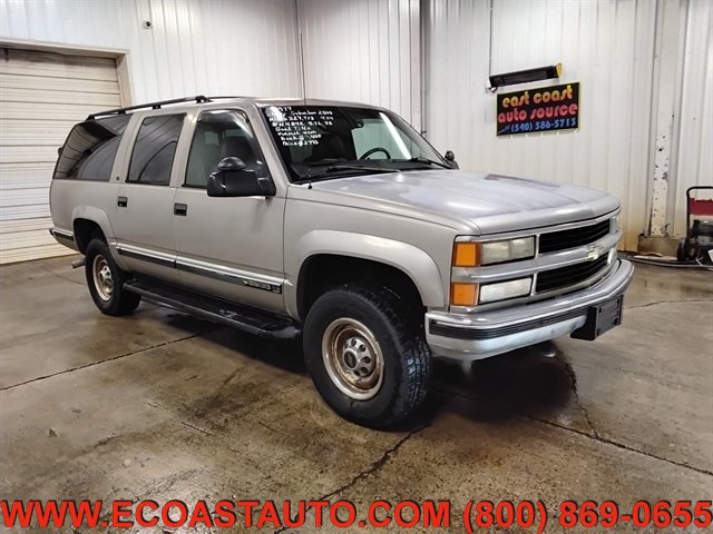 Used 1999 Chevrolet Suburban 2500 w/ Preferred Equipment Group 3 AWD/4WD image 4