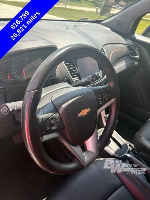 Used 2021 Chevrolet Trax LT w/ Premium Seat Package AWD/4WD image 16