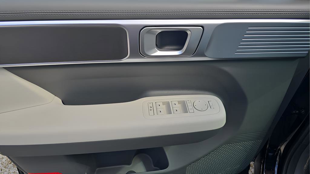 New 2026 Hyundai Santa Fe SE FWD image 18