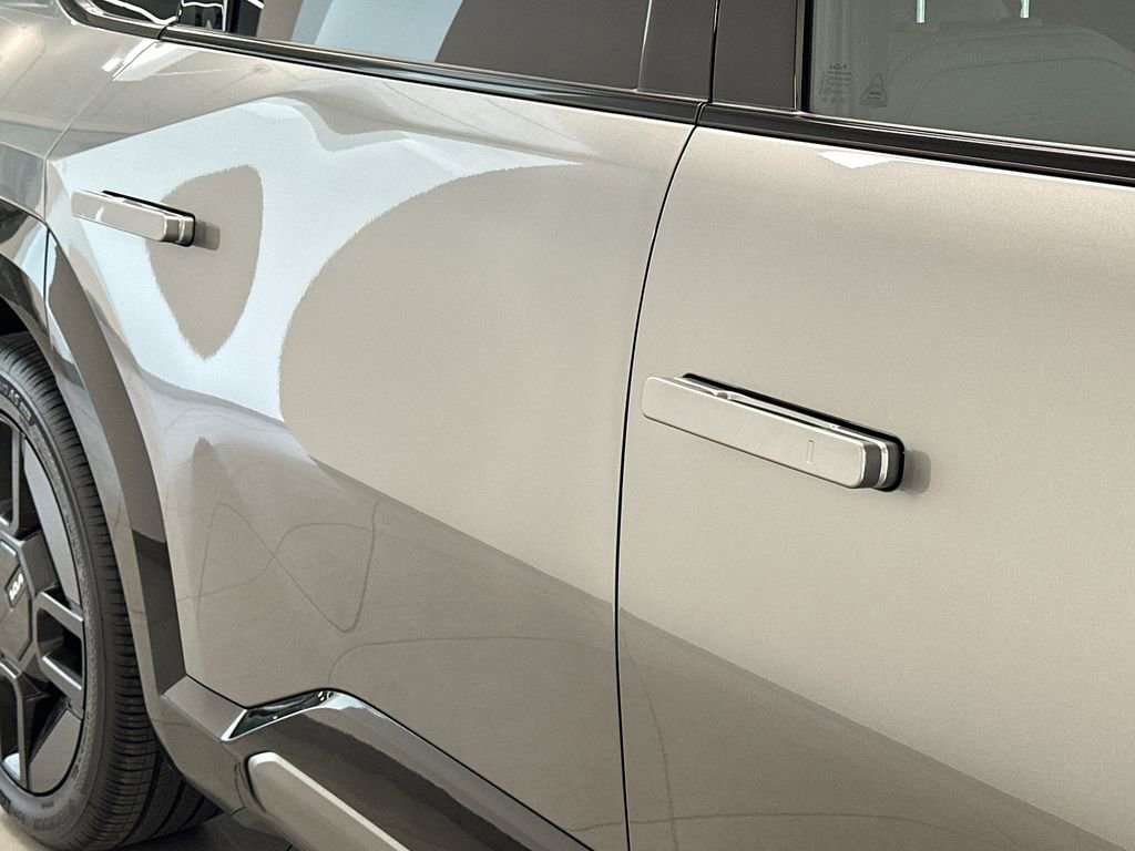 Certified 2024 Kia EV9 GT-Line image 12