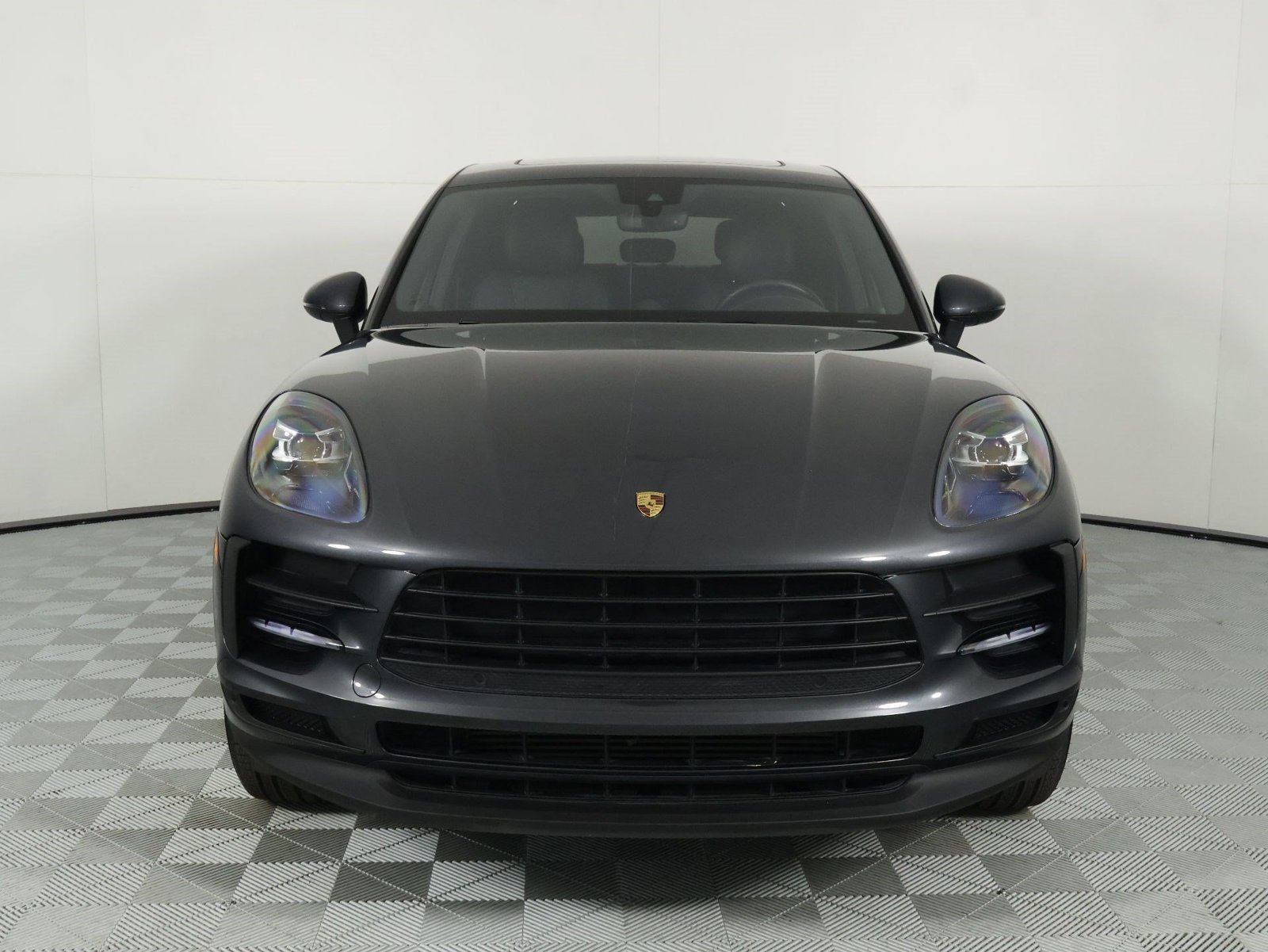 Certified 2021 Porsche Macan AWD/4WD image 10