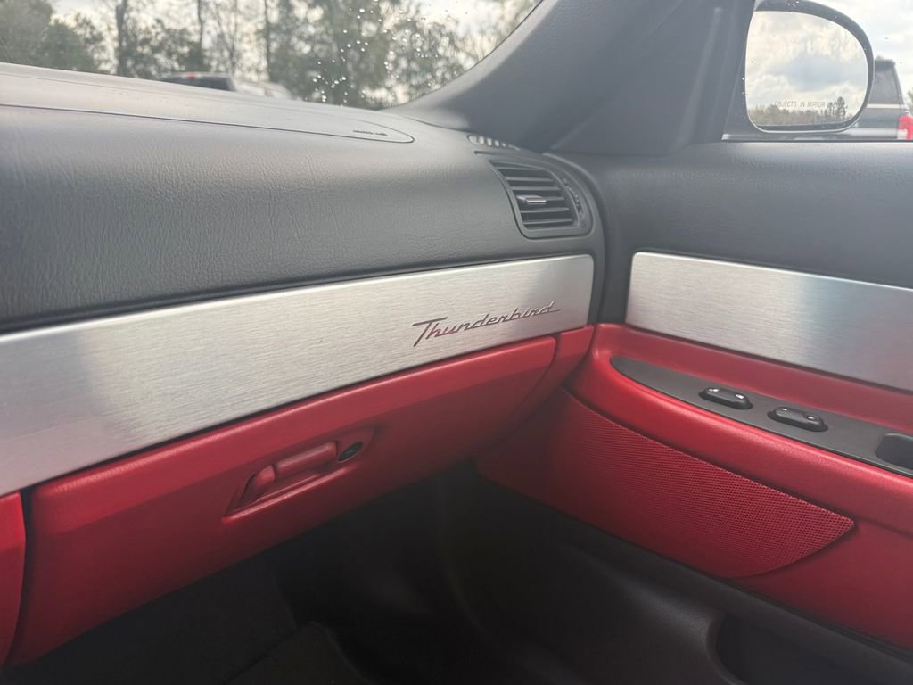 Used 2002 Ford Thunderbird image 26