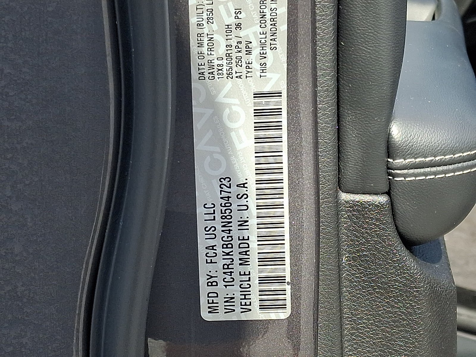 Certified 2022 Jeep Grand Cherokee L Limited AWD/4WD image 28