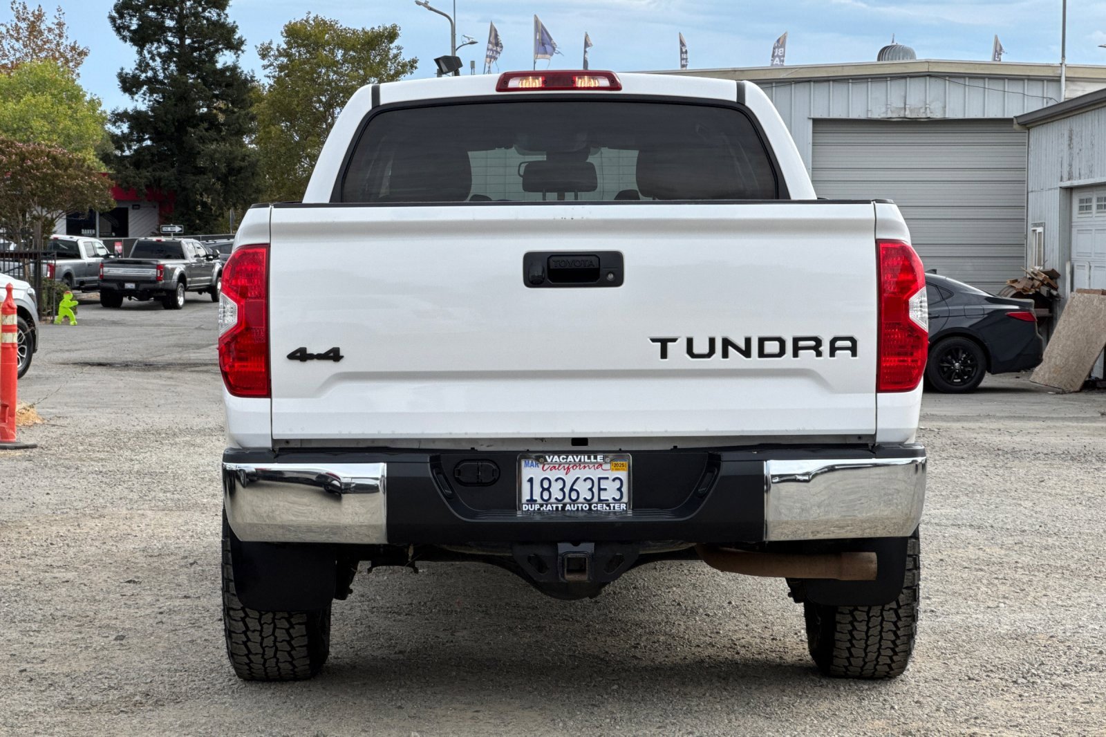 Used 2018 Toyota Tundra SR5 w/ SR5 Upgrade Package image 5