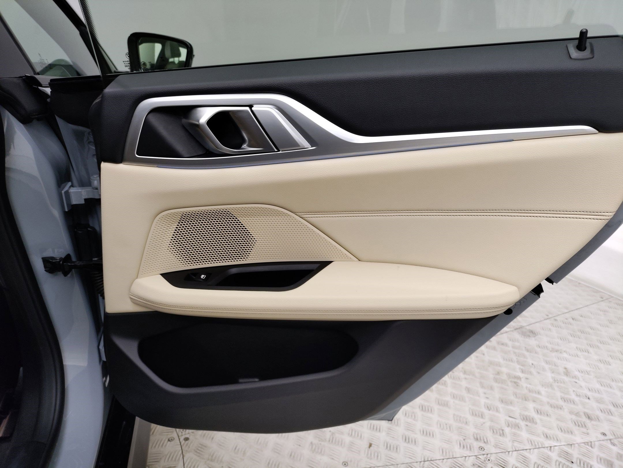 Certified 2023 BMW i4 eDrive40 w/ M Sport Package image 30