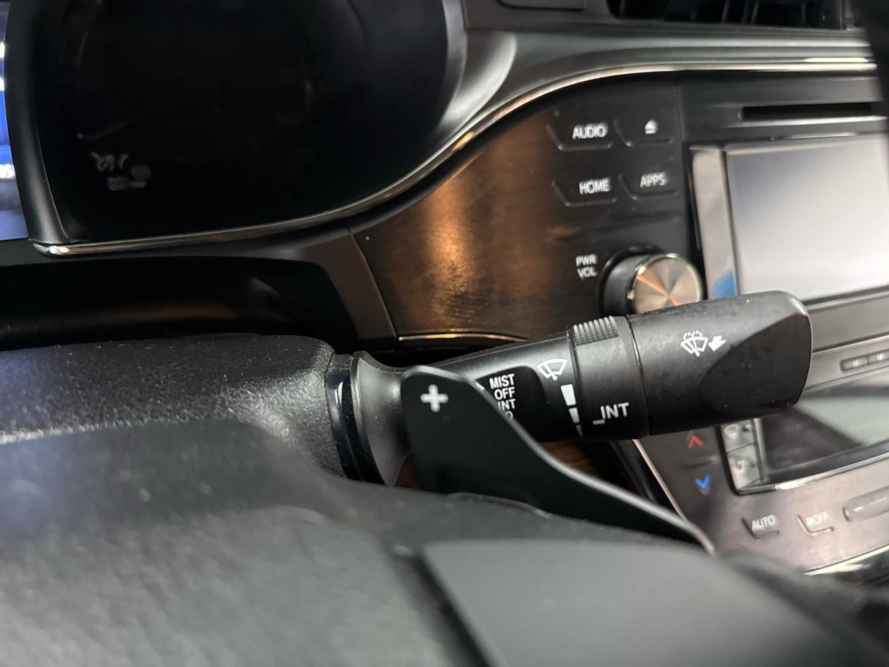 Used 2015 Toyota Avalon XLE FWD image 18