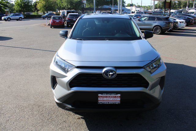 Used 2022 Toyota RAV4 LE image 9