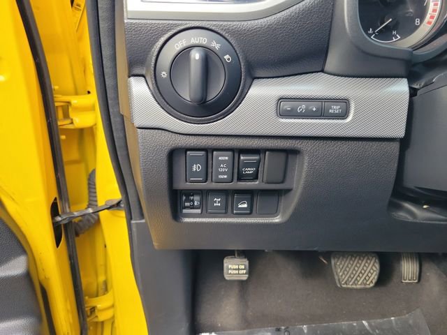 Used 2017 Nissan Titan PRO-4X AWD/4WD image 13