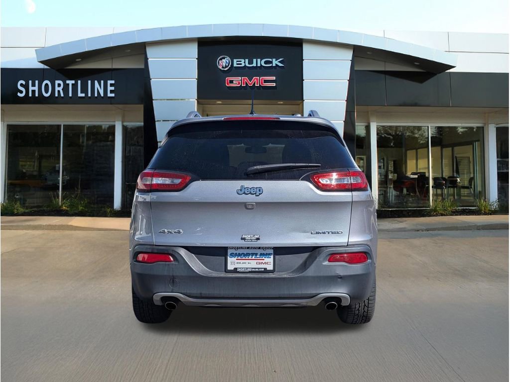 Used 2014 Jeep Cherokee Limited w/ Luxury Group AWD/4WD image 4