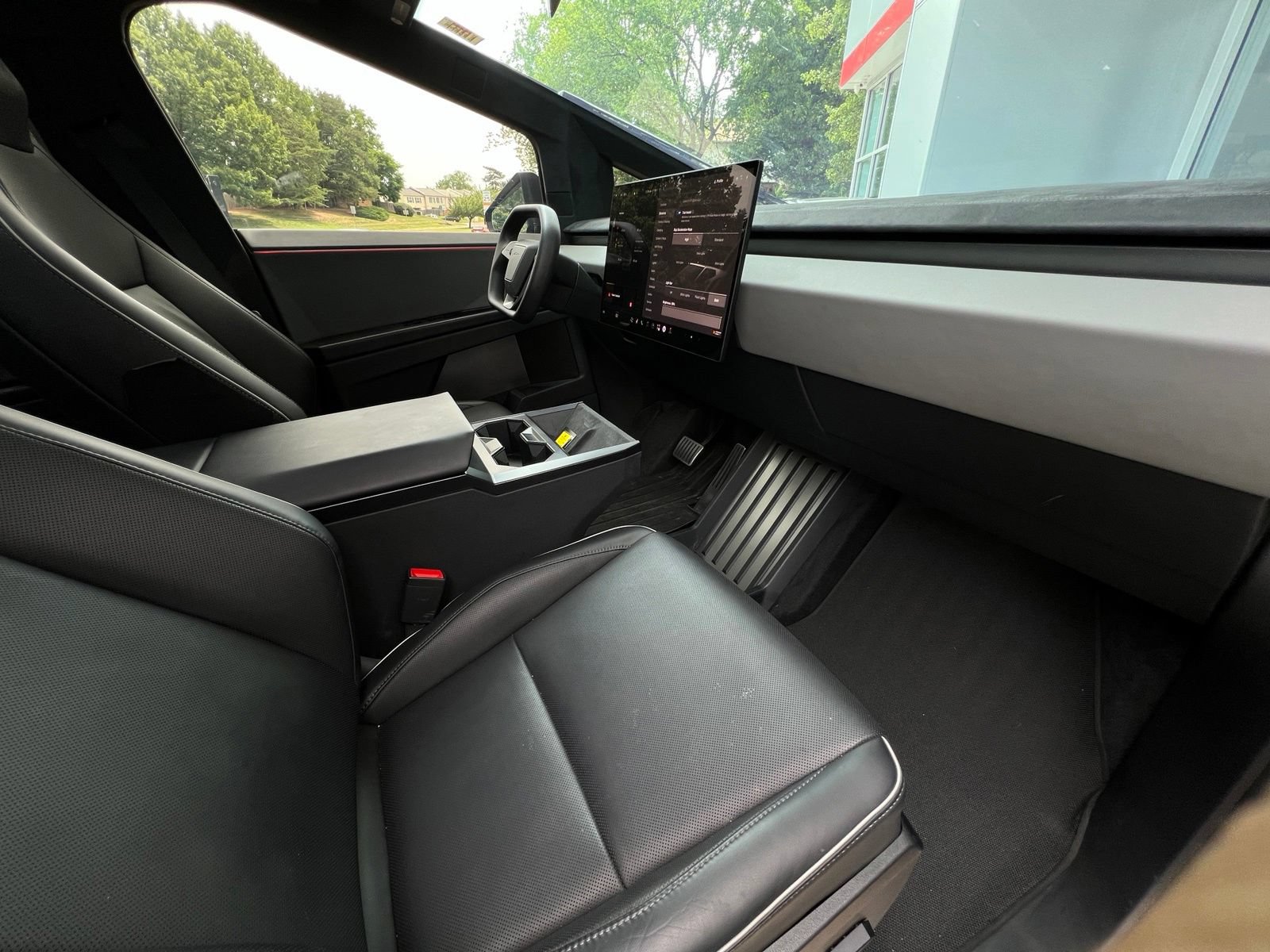 Used 2024 Tesla Cybertruck Cyberbeast AWD/4WD image 34