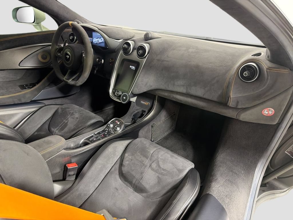 Used 2020 McLaren 600LT Spider RWD image 28