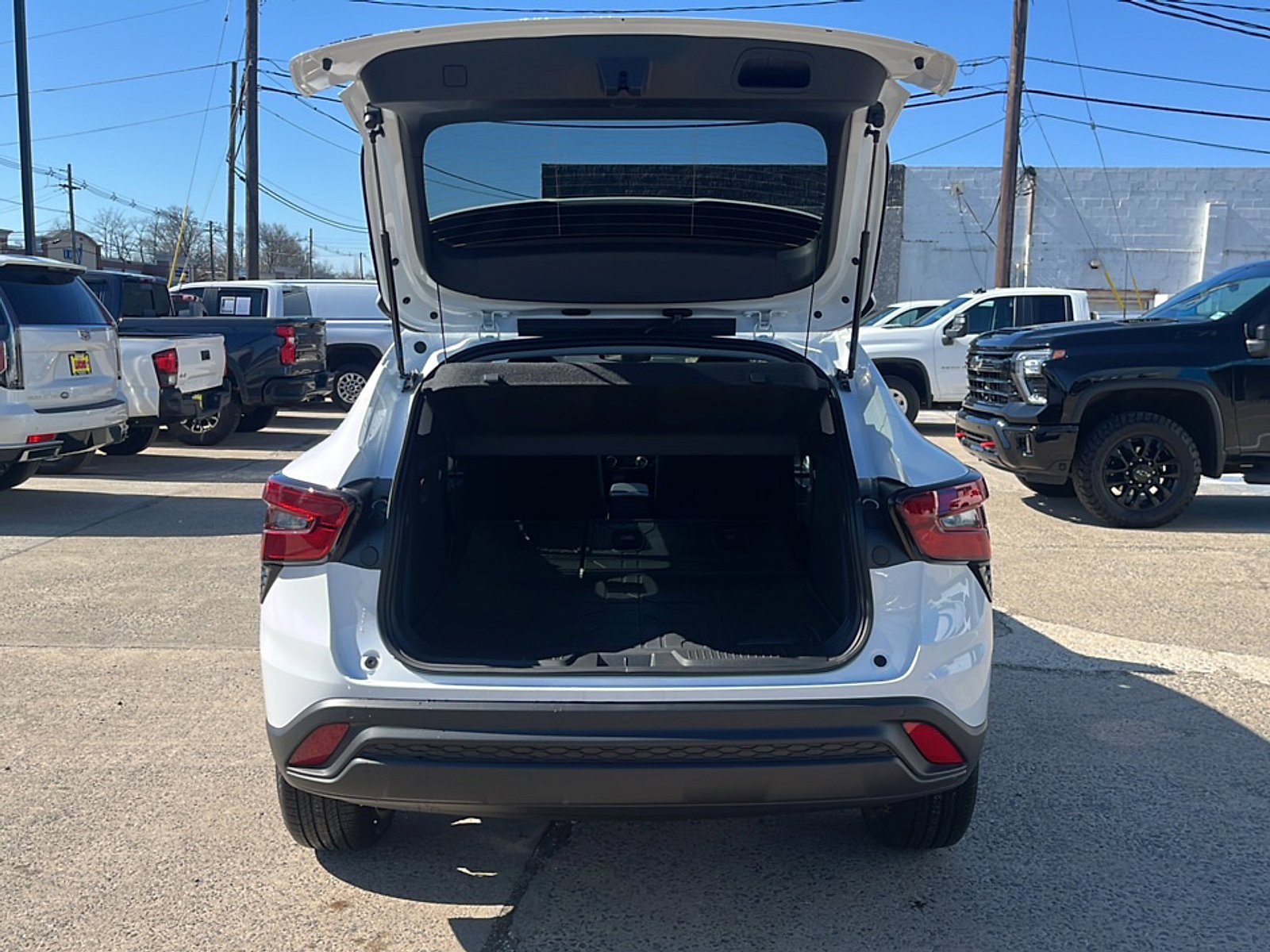 New 2026 Chevrolet Trax LT w/ Driver Confidence Package image 10
