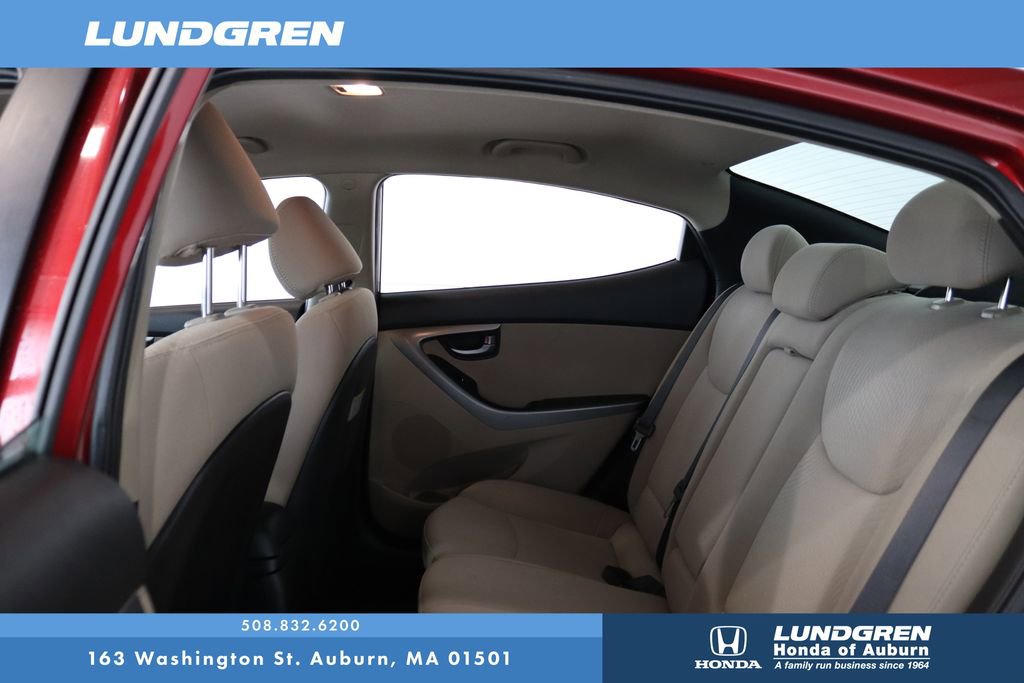 Used 2016 Hyundai Elantra SE w/ Option Group 02 FWD image 13