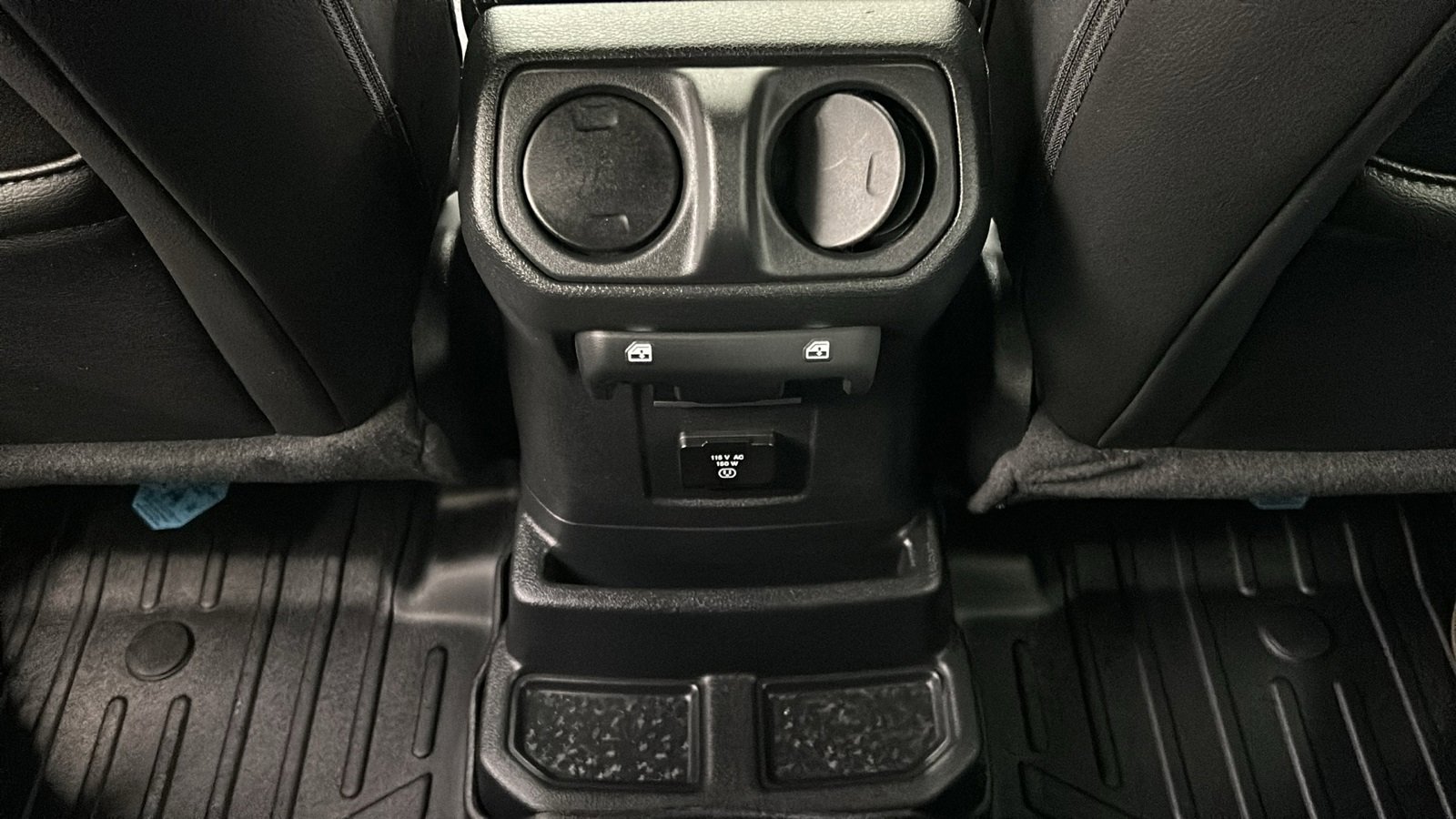 Used 2023 Jeep Wrangler Unlimited Sahara w/ Cold Weather Group image 34