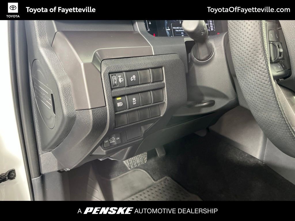 Certified 2025 Toyota Tacoma SR5 w/ SR5 Upgrade Package AWD/4WD image 20