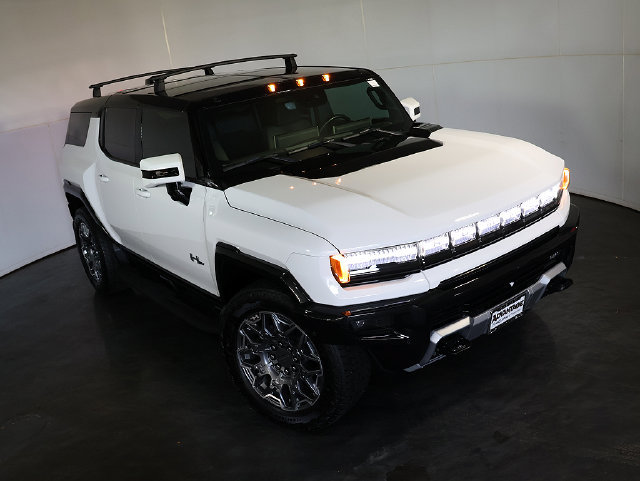 Used 2024 GMC Hummer EV 3X w/ LPO, Roof Cross Rail Package AWD/4WD image 7