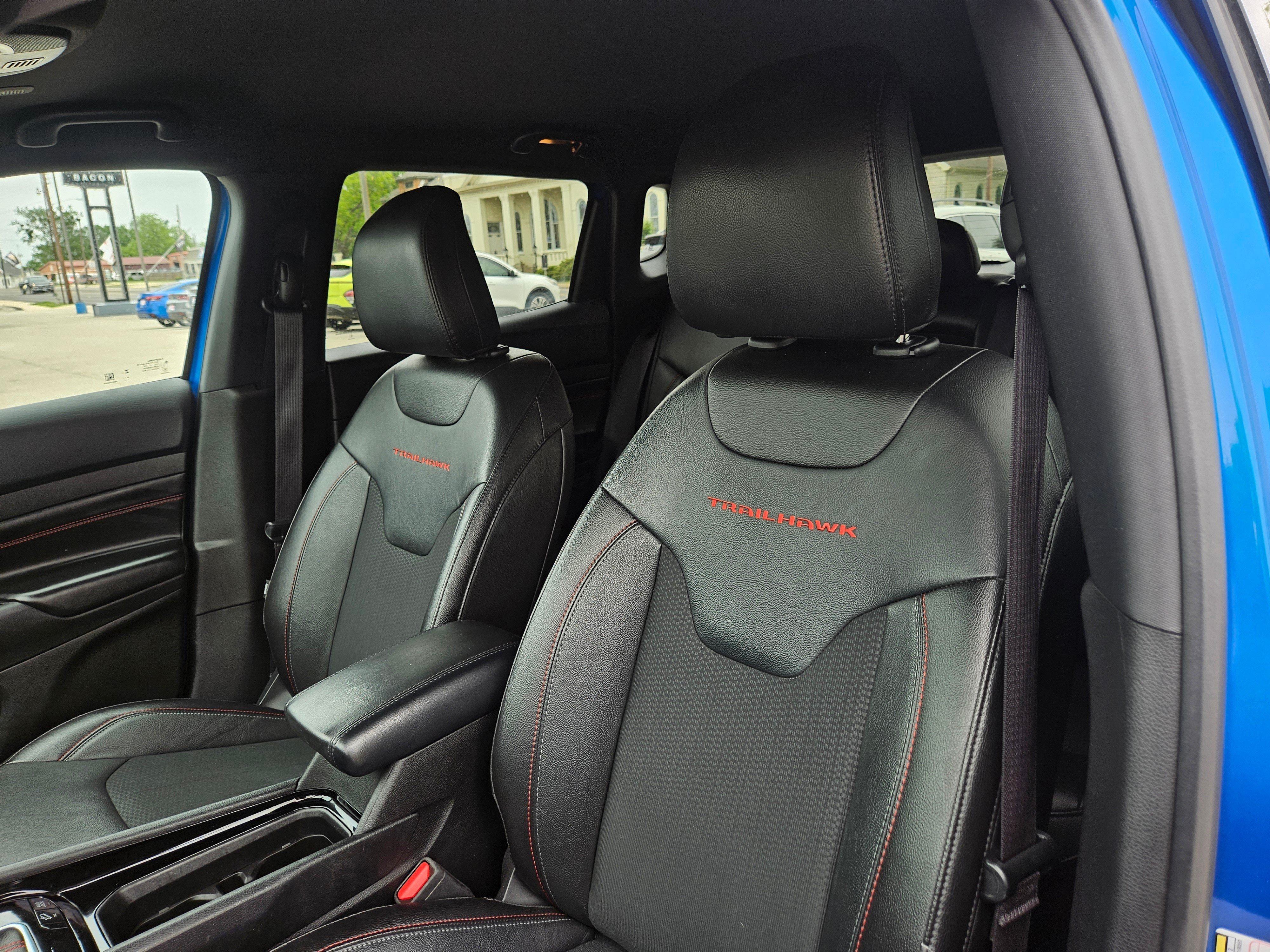 Used 2024 Jeep Compass Trailhawk AWD/4WD image 11