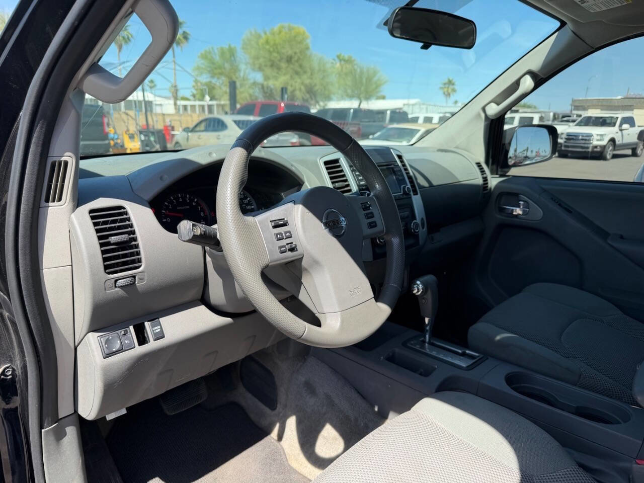 Used 2016 Nissan Frontier SV RWD image 17