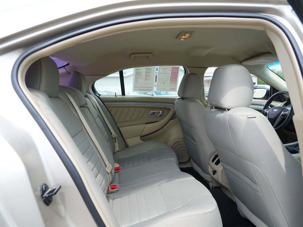 Used 2018 Ford Taurus SE FWD image 27