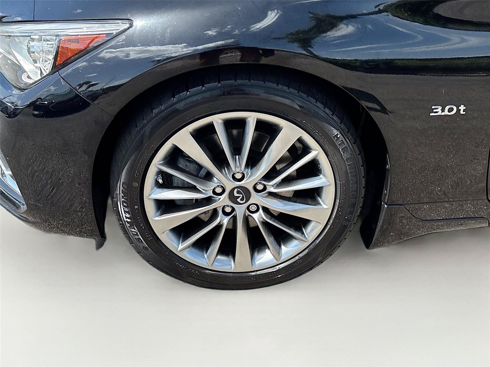 Used 2019 INFINITI Q50 Luxe w/ Cargo Package (L96) RWD image 30