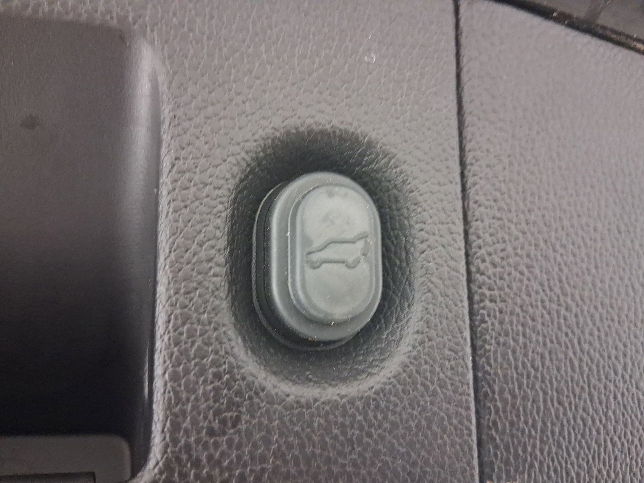 Used 2017 Chevrolet Tahoe LT image 30