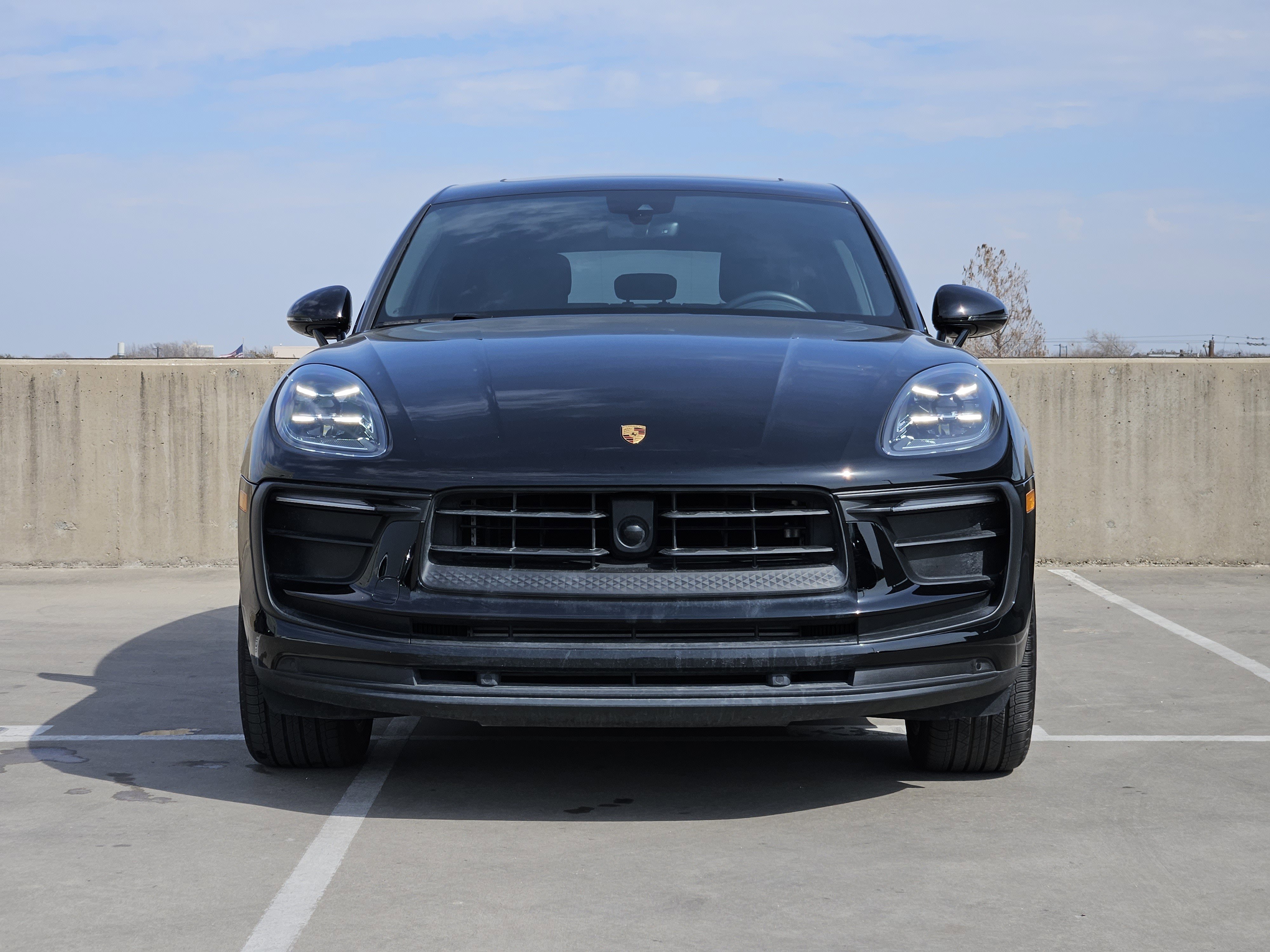 Certified 2025 Porsche Macan image 11