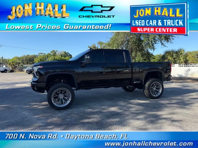 Used 2025 Chevrolet Silverado 2500 LTZ w/ LTZ Plus Package image 4