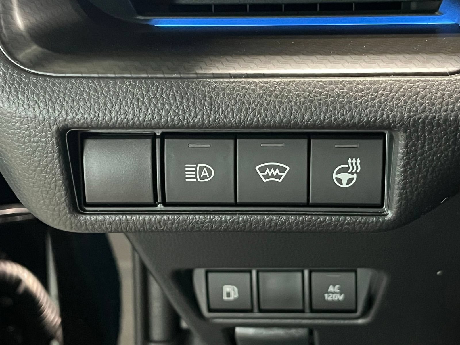 New 2026 Toyota Prius Plug-In Hybrid FWD image 30