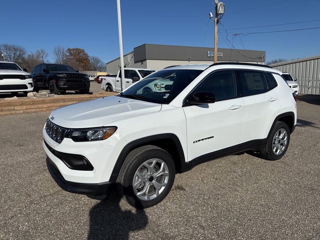 New 2026 Jeep Compass Latitude image 1