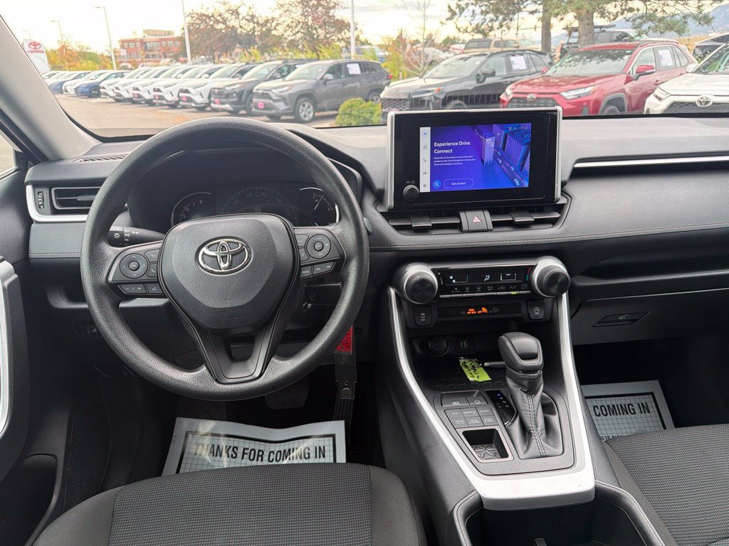 Used 2025 Toyota RAV4 LE AWD/4WD image 22