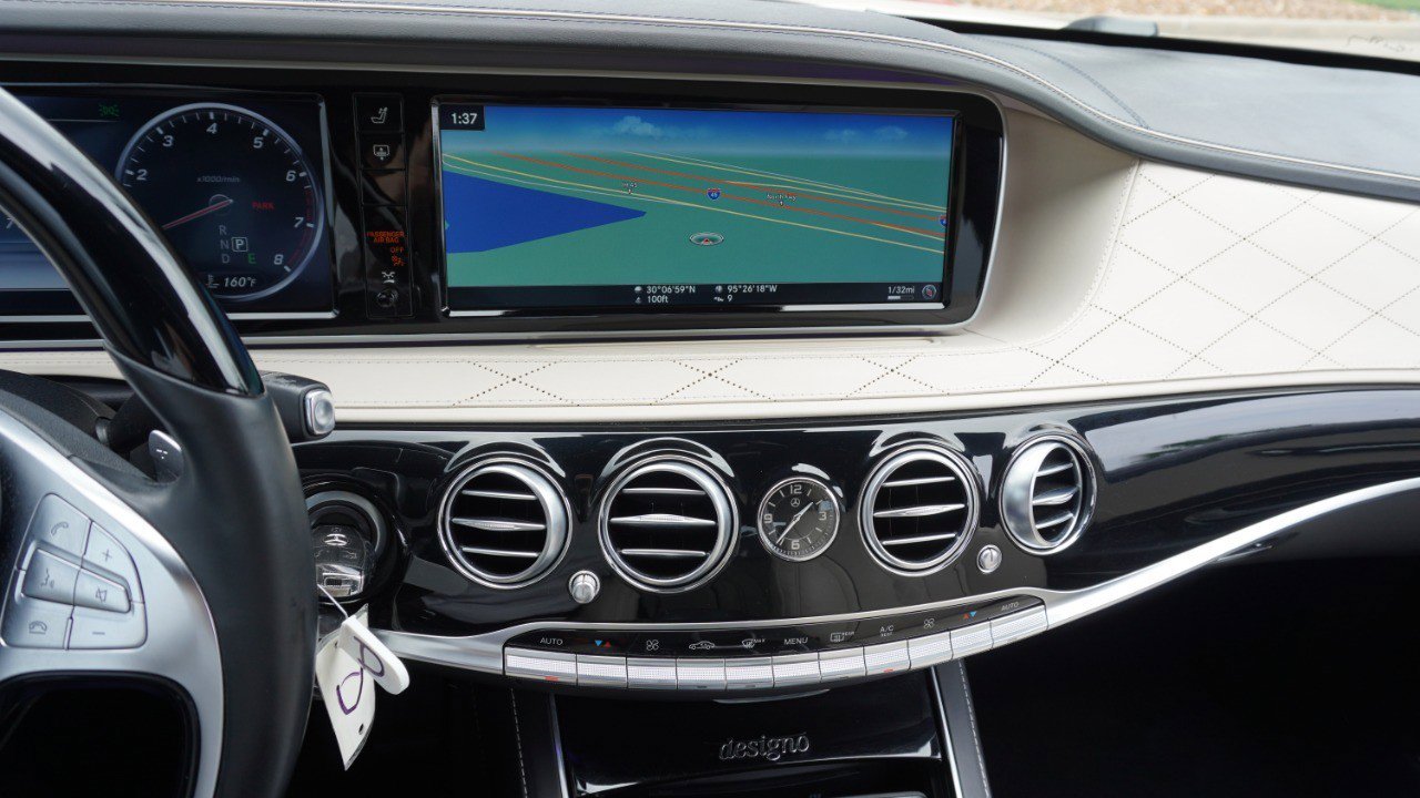 Used 2017 Mercedes-Benz S 550 Sedan image 16