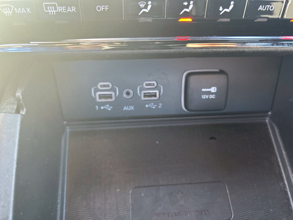 Used 2023 Jeep Grand Cherokee L Laredo AWD/4WD image 40