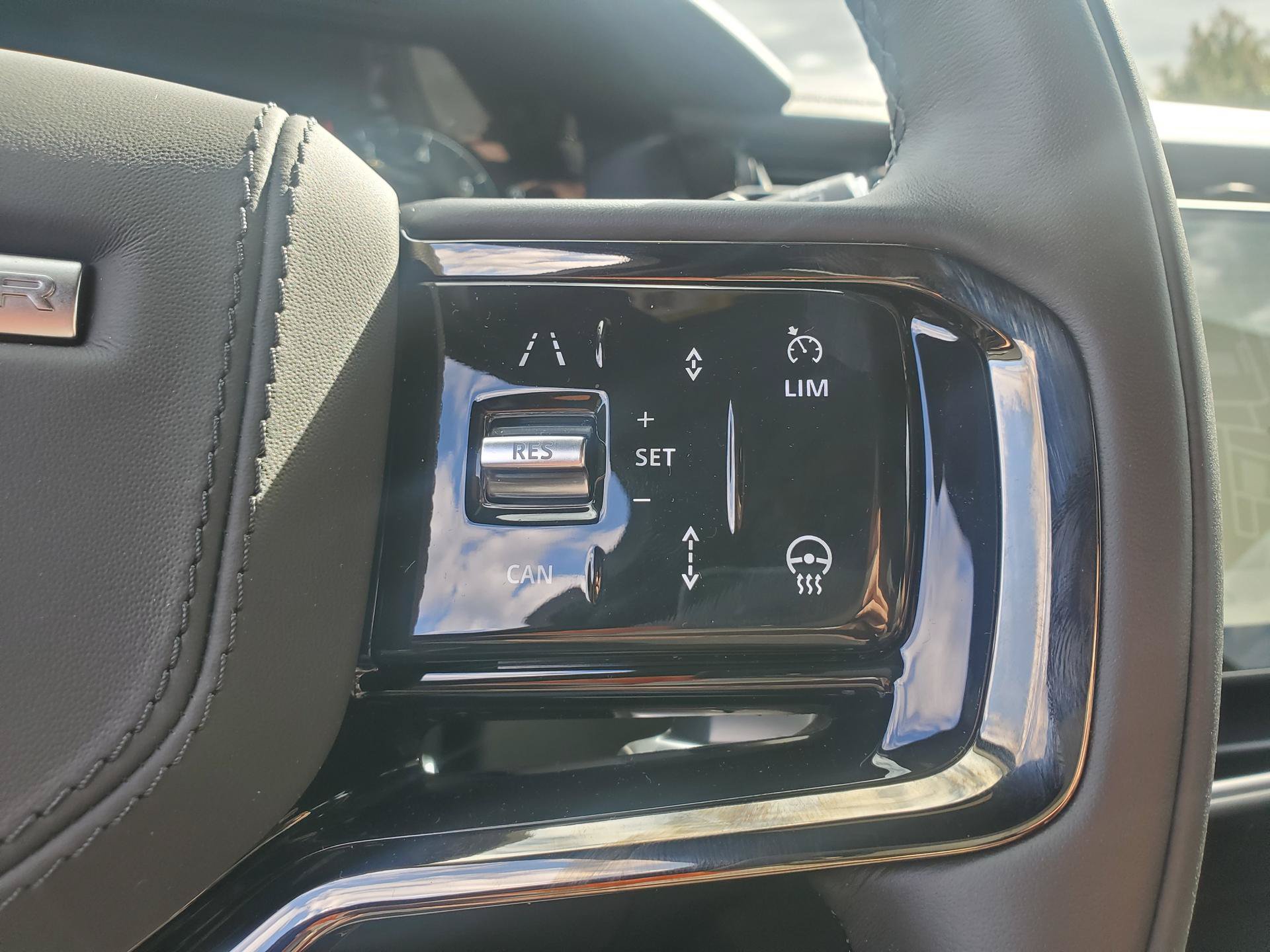 New 2026 Land Rover Range Rover Velar Belgravia AWD/4WD image 24