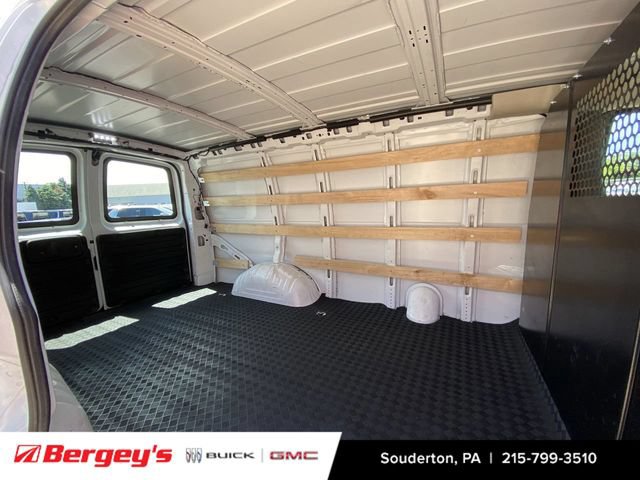 Used 2024 Chevrolet Express 2500 w/ Driver Convenience Package RWD image 23