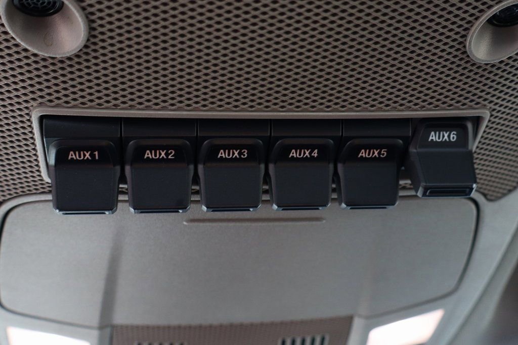 Used 2020 Ford F550 2WD Regular Cab Super Duty image 27