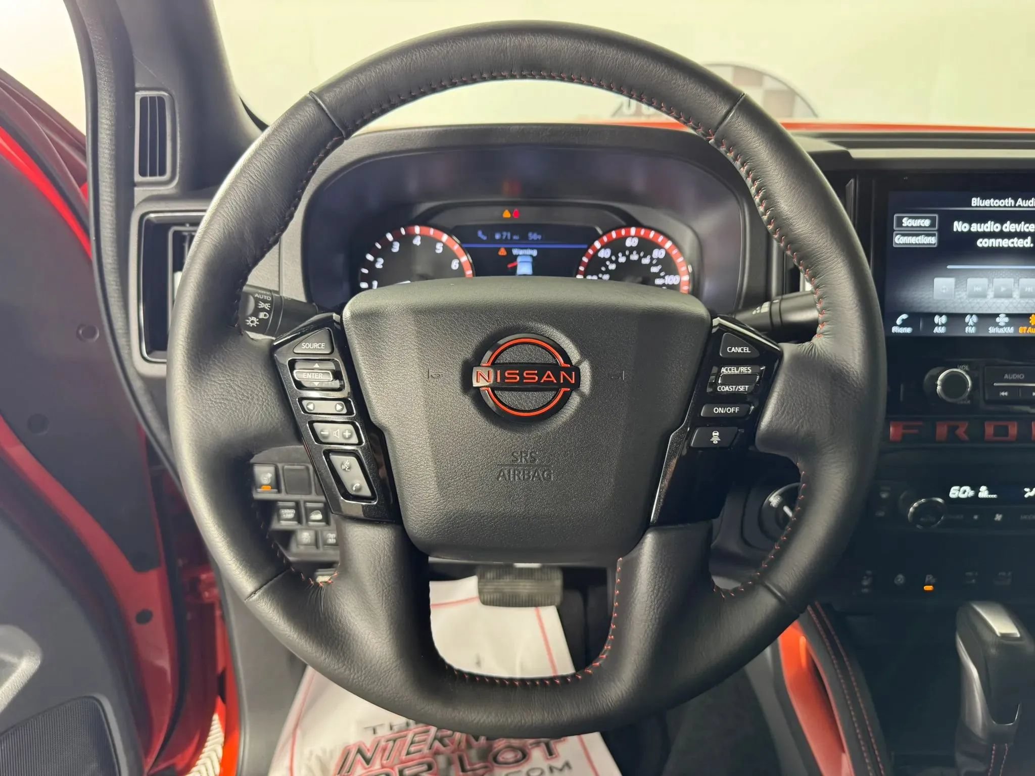 Used 2025 Nissan Frontier PRO-4X w/ Pro Convenience Package AWD/4WD image 13