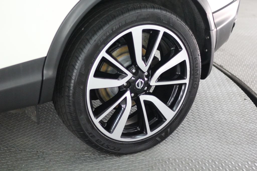 Used 2017 Nissan Rogue Sport SL AWD/4WD image 58