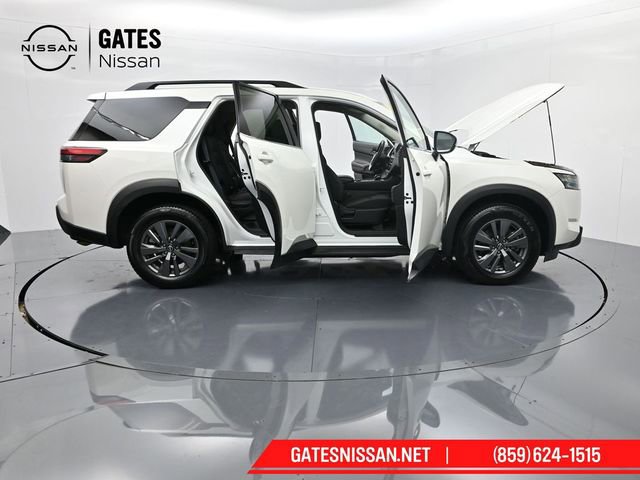 Used 2024 Nissan Pathfinder SV image 60