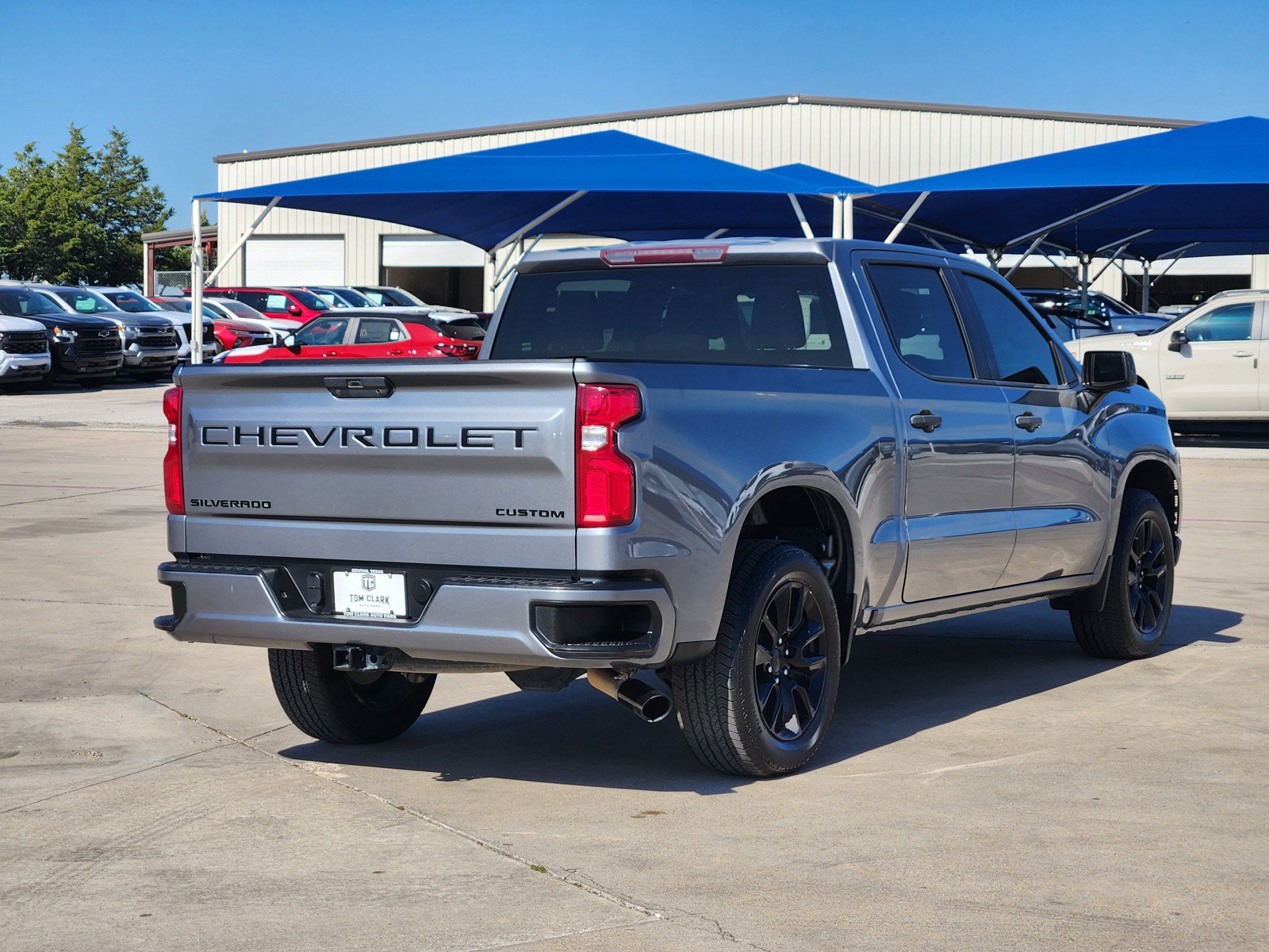 Used 2022 Chevrolet Silverado 1500 Custom w/ LPO, Dark Essentials Package RWD image 5
