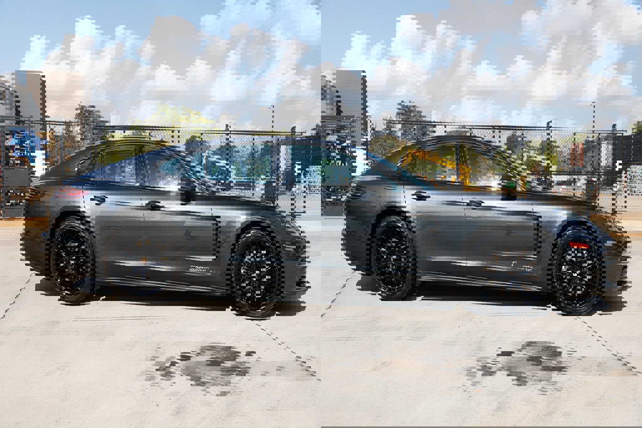 Used 2020 Porsche Panamera image 18