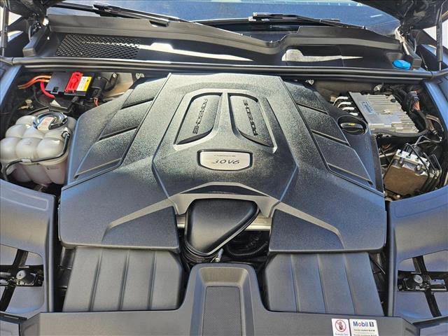 Used 2022 Porsche Cayenne image 19