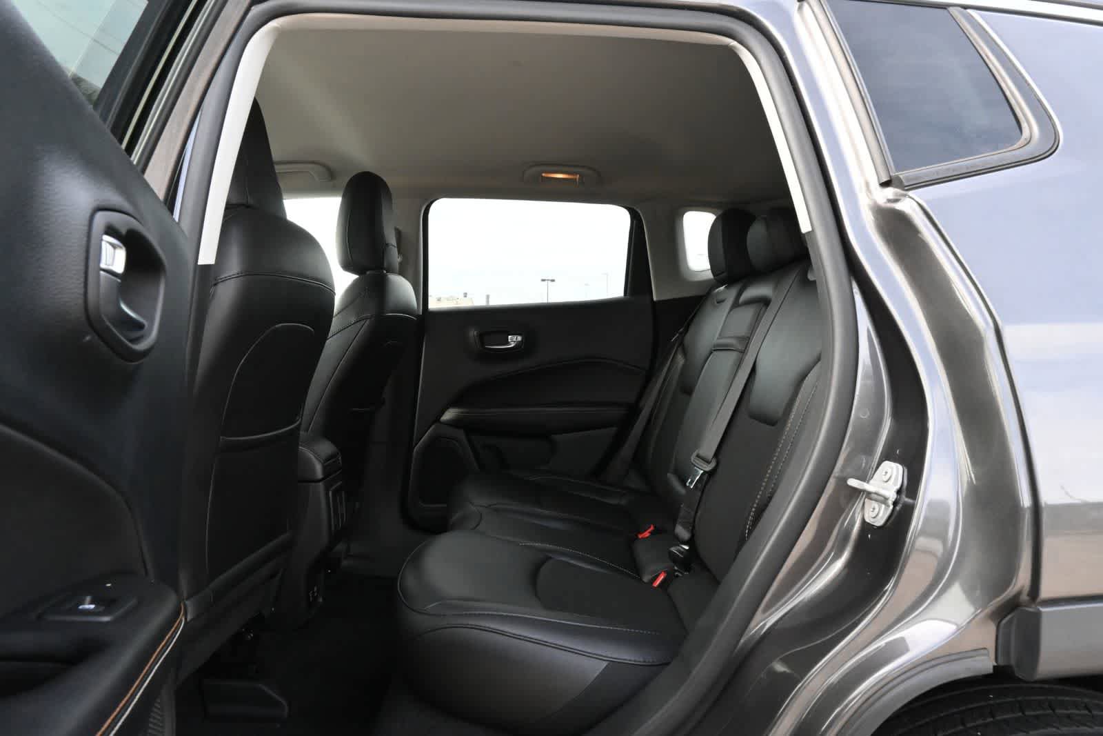 Used 2019 Jeep Compass Latitude w/ Popular Equipment Group AWD/4WD image 19