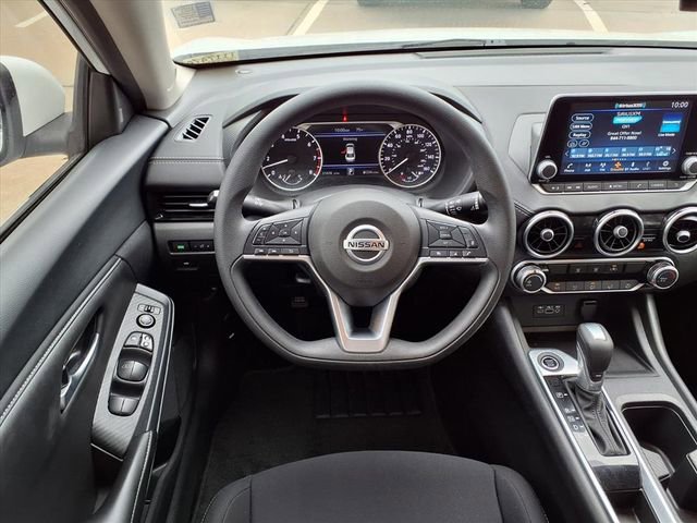 Used 2023 Nissan Sentra SV image 15