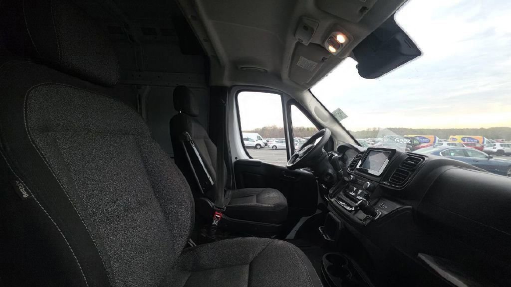 Used 2023 RAM ProMaster 2500 FWD image 2